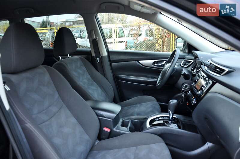 Позашляховик / Кросовер Nissan Rogue 2016 в Львові фото 30 Позашляховик / Кросовер Nissan Rogue 2016 в Львові