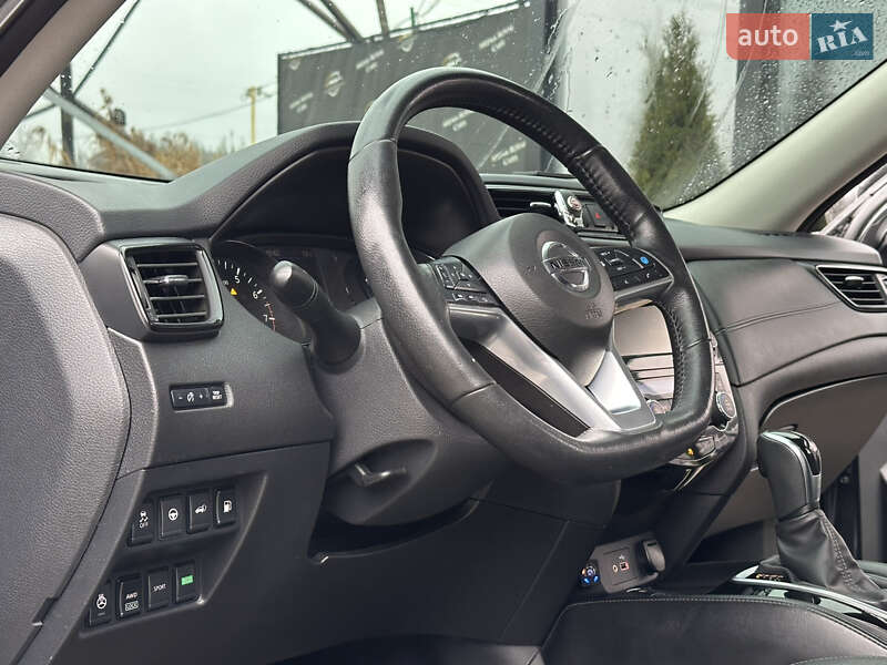 Внедорожник / Кроссовер Nissan Rogue 2018 в Харькове