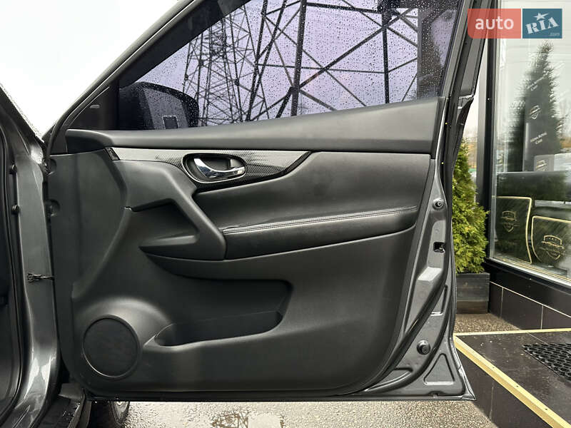 Внедорожник / Кроссовер Nissan Rogue 2018 в Харькове