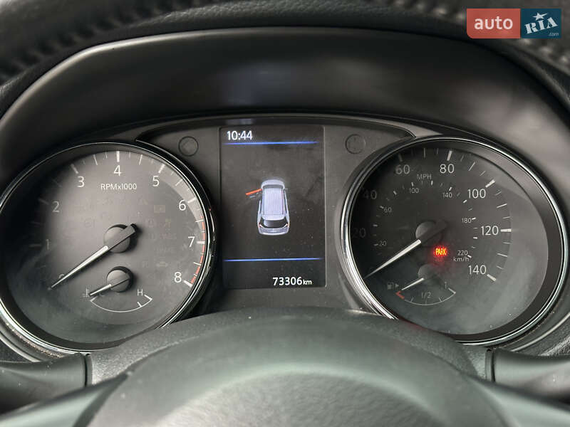 Внедорожник / Кроссовер Nissan Rogue 2018 в Харькове