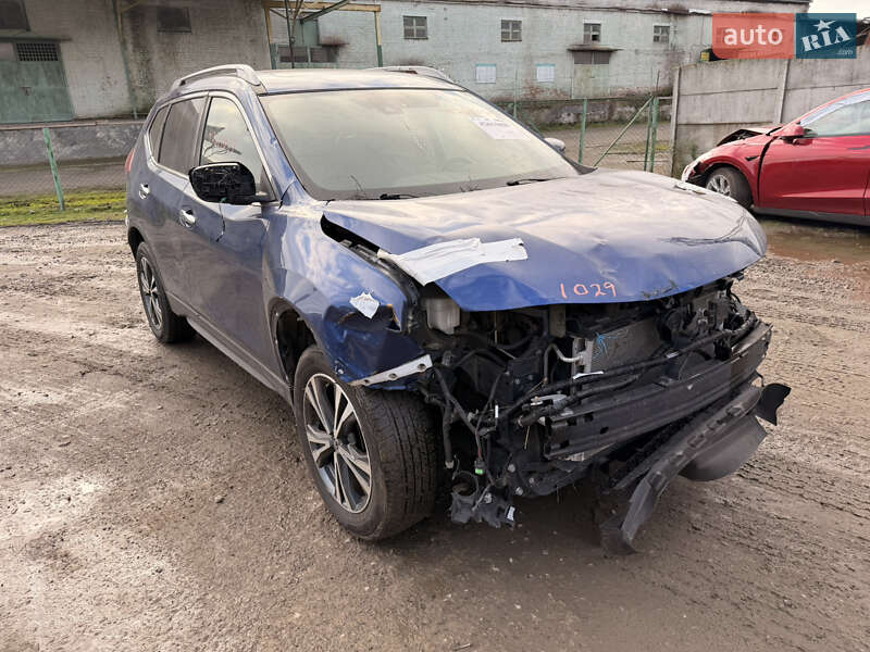 Внедорожник / Кроссовер Nissan Rogue 2019 в Ровно
