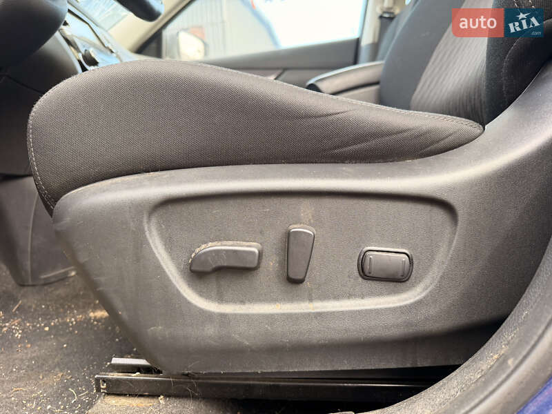 Внедорожник / Кроссовер Nissan Rogue 2019 в Ровно