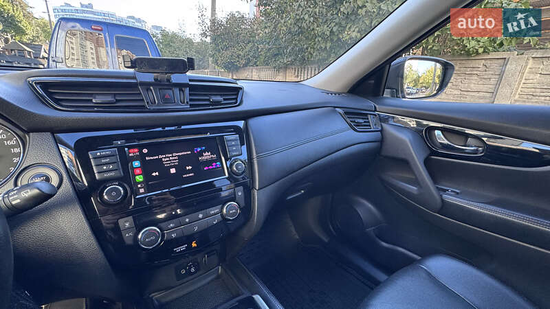 Внедорожник / Кроссовер Nissan Rogue 2016 в Ивано-Франковске