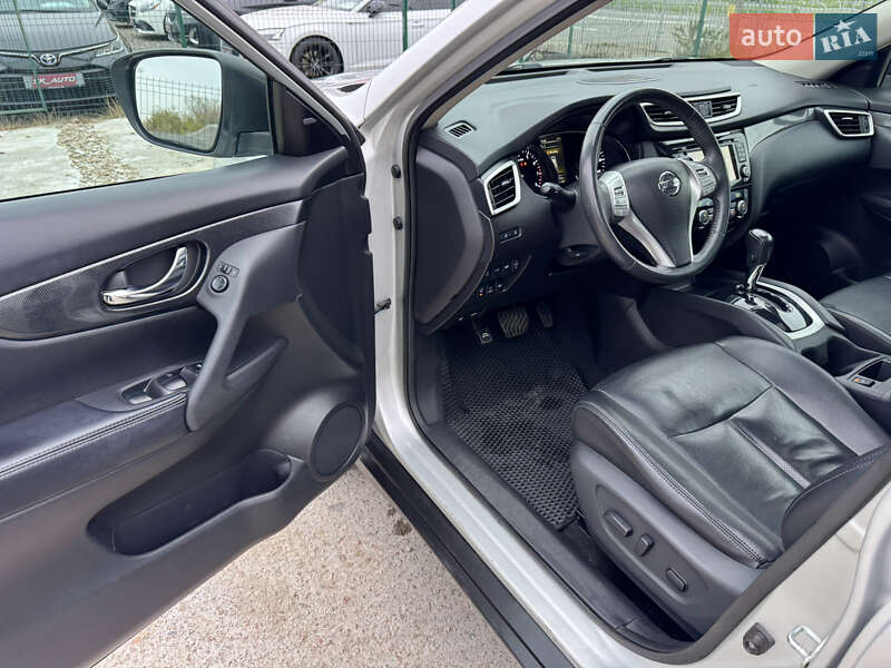 Внедорожник / Кроссовер Nissan Rogue 2015 в Киеве