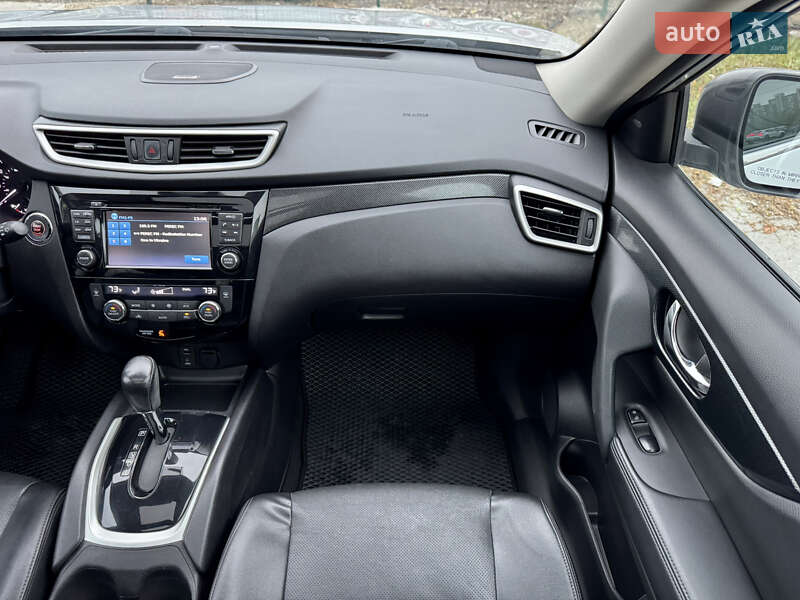 Внедорожник / Кроссовер Nissan Rogue 2015 в Киеве
