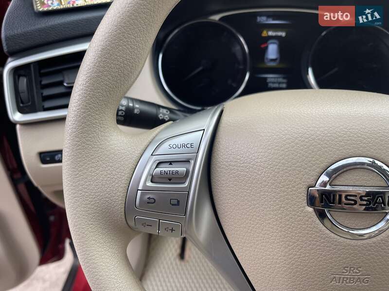 Позашляховик / Кросовер Nissan Rogue 2014 в Миколаєві