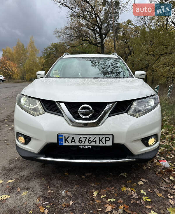 Позашляховик / Кросовер Nissan Rogue 2016 в Києві