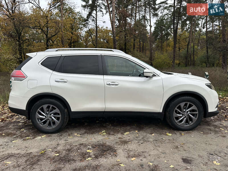 Позашляховик / Кросовер Nissan Rogue 2016 в Києві