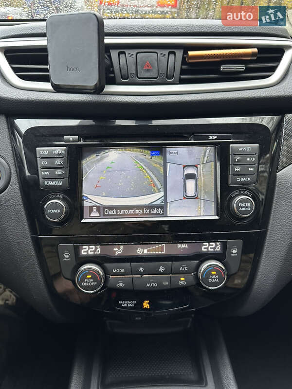 Позашляховик / Кросовер Nissan Rogue 2016 в Києві