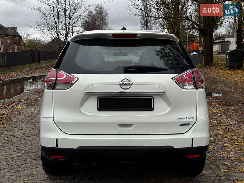 Внедорожник / Кроссовер Nissan Rogue 2015 в Ахтырке