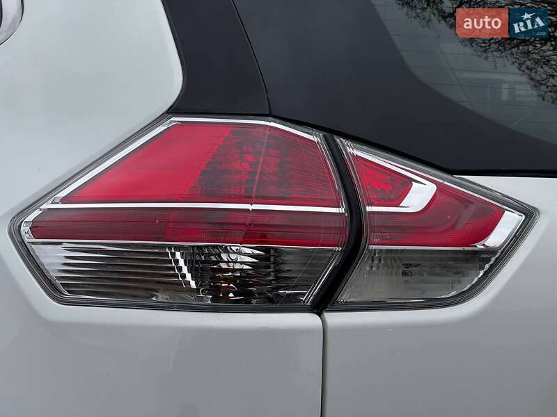 Внедорожник / Кроссовер Nissan Rogue 2015 в Ахтырке