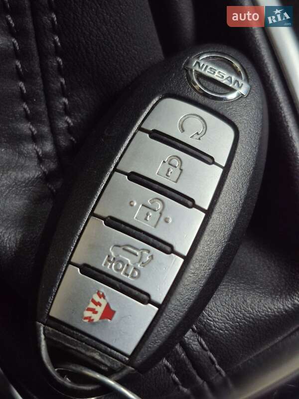 Внедорожник / Кроссовер Nissan Rogue 2018 в Кропивницком
