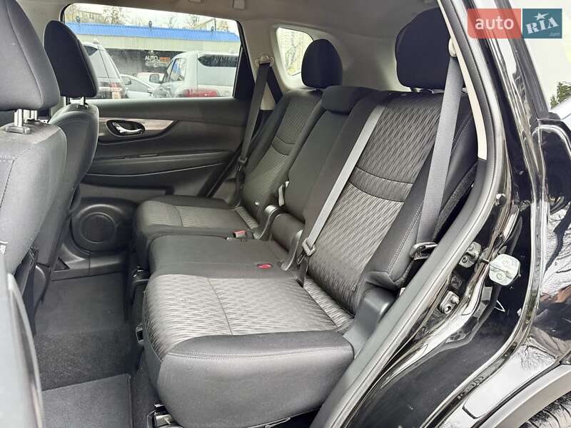 Позашляховик / Кросовер Nissan Rogue 2018 в Харкові