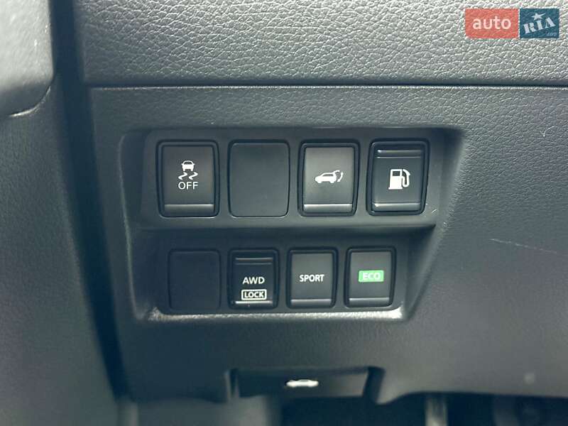 Позашляховик / Кросовер Nissan Rogue 2018 в Харкові