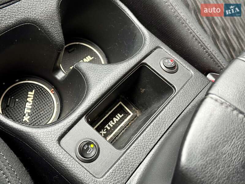 Внедорожник / Кроссовер Nissan Rogue 2018 в Харькове