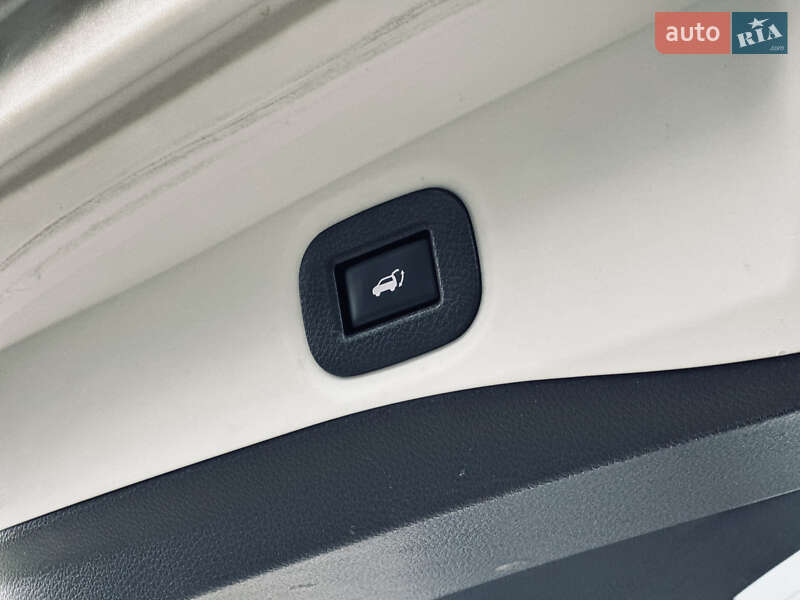 Позашляховик / Кросовер Nissan Rogue 2019 в Кременчуці