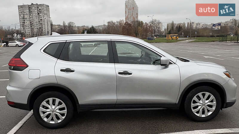 Позашляховик / Кросовер Nissan Rogue 2016 в Києві