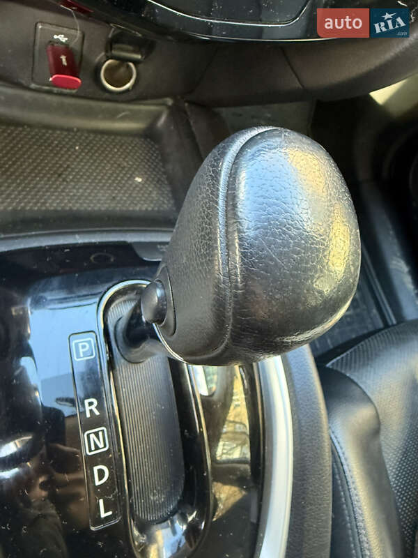 Внедорожник / Кроссовер Nissan Rogue 2016 в Киеве