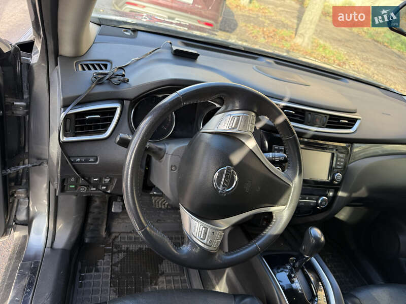 Внедорожник / Кроссовер Nissan Rogue 2016 в Киеве