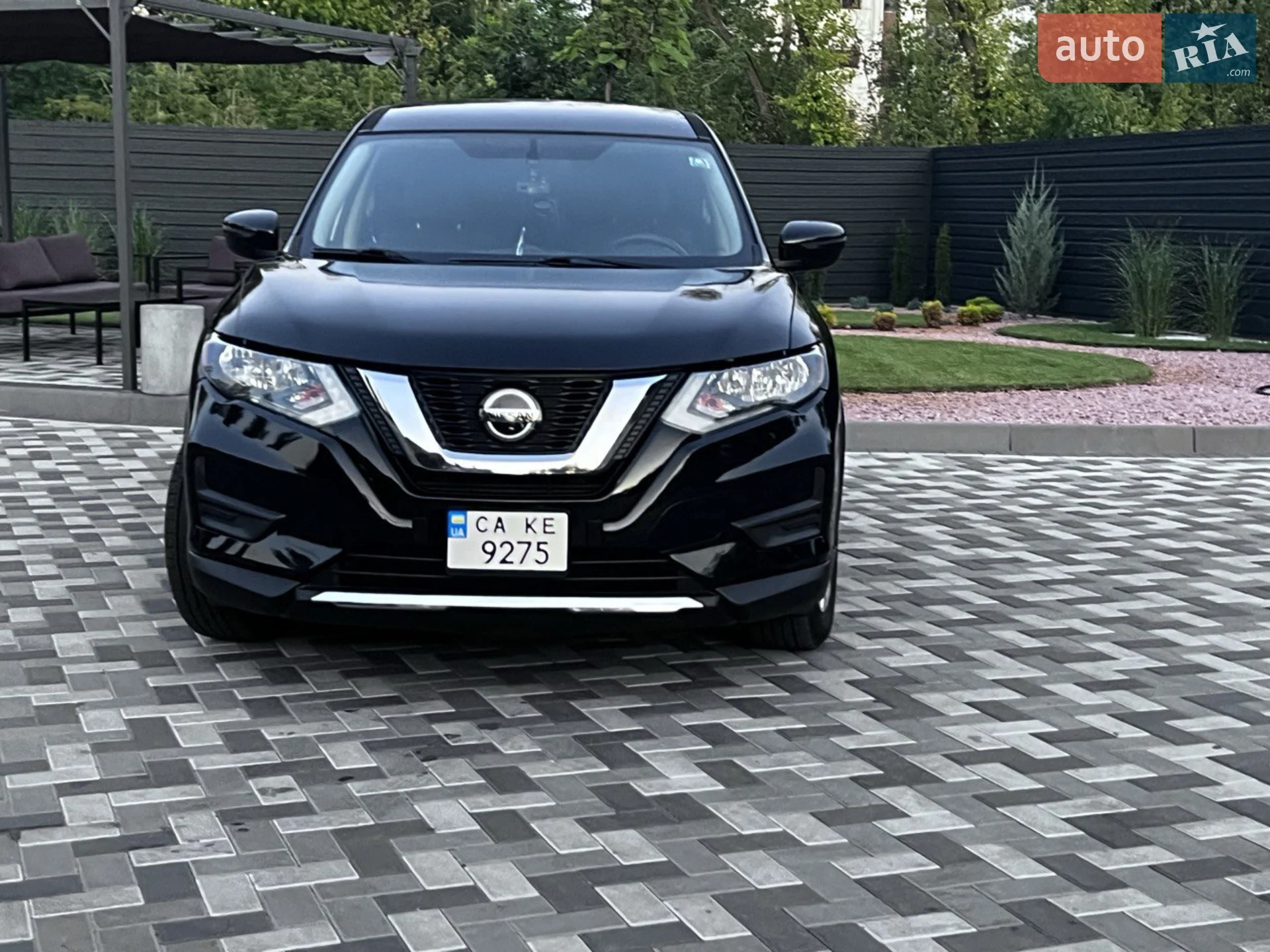 2017 Nissan Rogue - фото 1