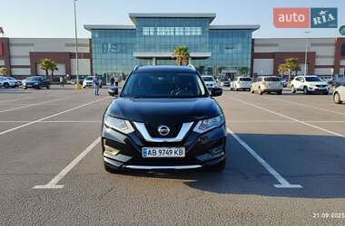 Позашляховик / Кросовер Nissan Rogue 2017 в Немирові