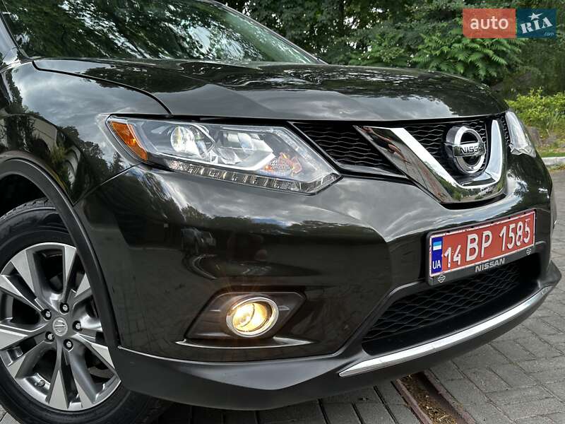 Внедорожник / Кроссовер Nissan Rogue 2015 в Дрогобыче