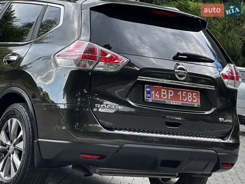 Внедорожник / Кроссовер Nissan Rogue 2015 в Дрогобыче