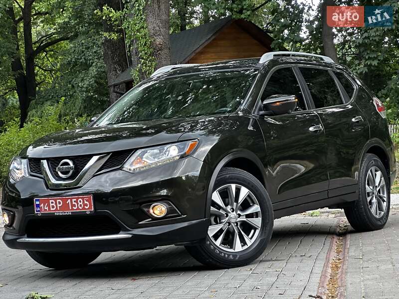 Внедорожник / Кроссовер Nissan Rogue 2015 в Дрогобыче