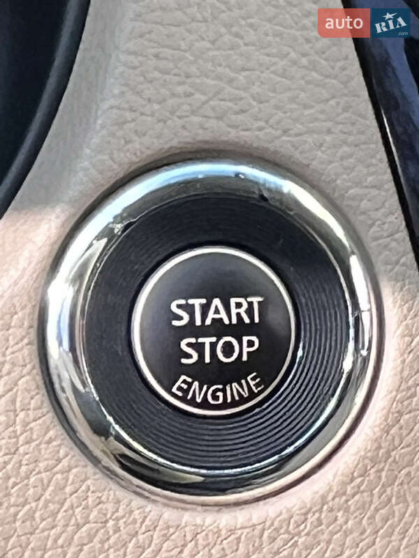 Позашляховик / Кросовер Nissan Rogue 2014 в Одесі