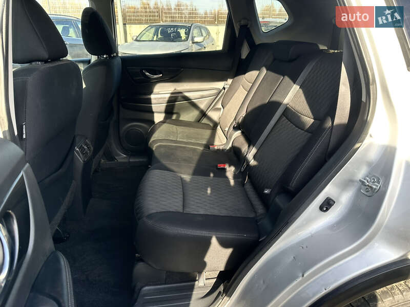 Позашляховик / Кросовер Nissan Rogue 2017 в Львові фото 10 Позашляховик / Кросовер Nissan Rogue 2017 в Львові