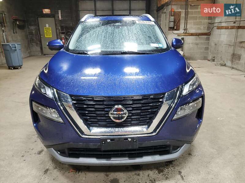 Внедорожник / Кроссовер Nissan Rogue 2021 в Киеве