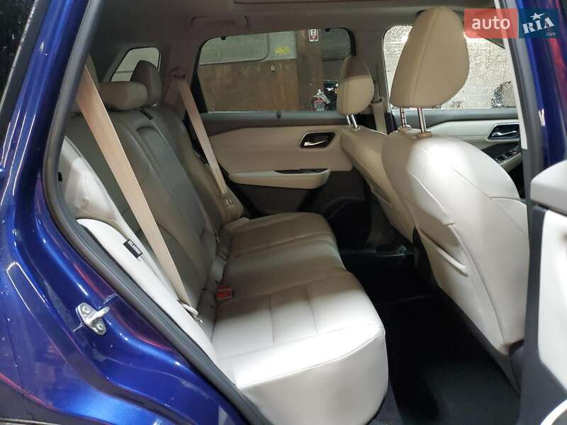 Внедорожник / Кроссовер Nissan Rogue 2021 в Киеве