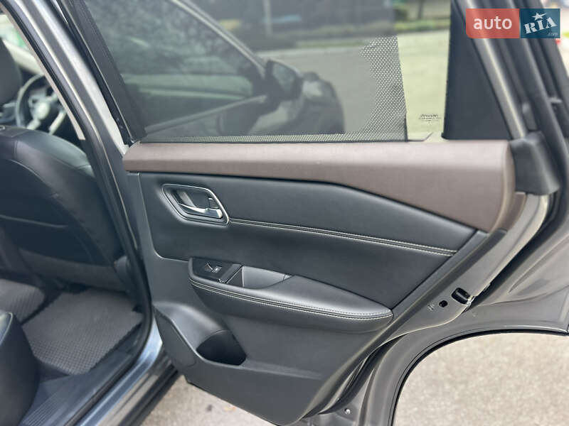 Внедорожник / Кроссовер Nissan Rogue 2021 в Харькове