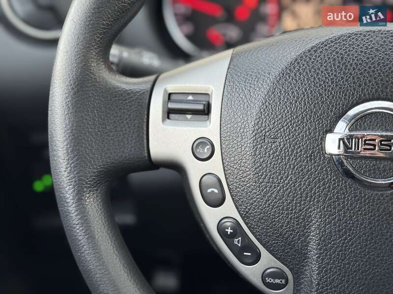 Внедорожник / Кроссовер Nissan Rogue 2015 в Сарнах фото 51 Внедорожник / Кроссовер Nissan Rogue 2015 в Сарнах