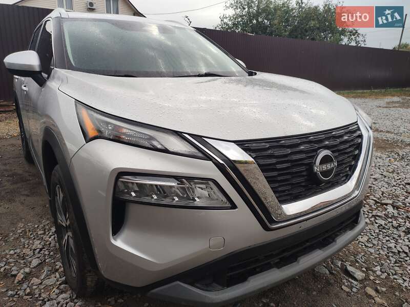Внедорожник / Кроссовер Nissan Rogue 2023 в Полтаве