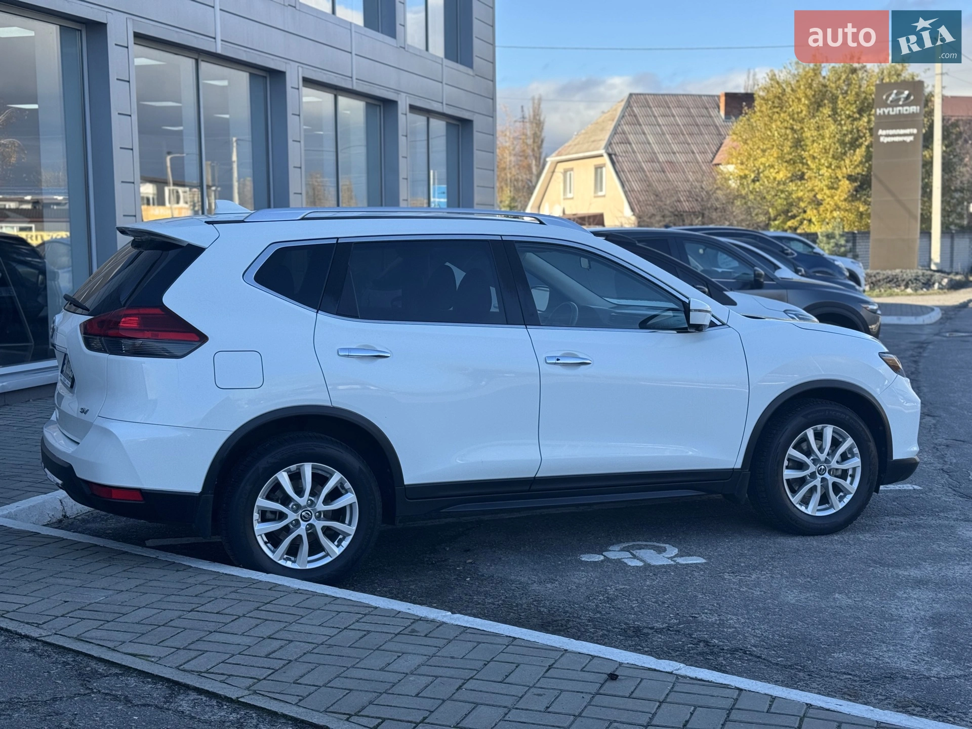 2017 Nissan Rogue - мініатюра 4