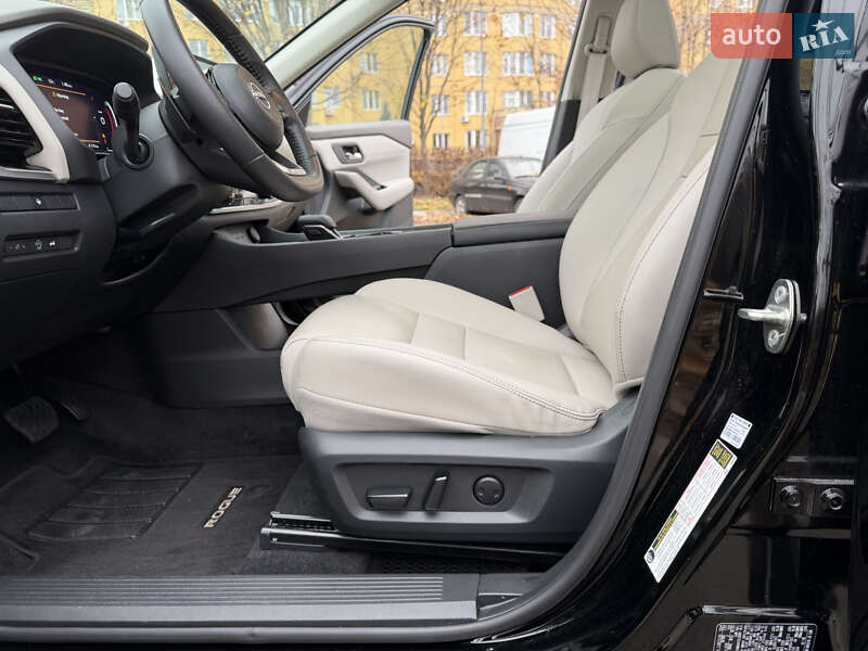 Внедорожник / Кроссовер Nissan Rogue 2024 в Киеве