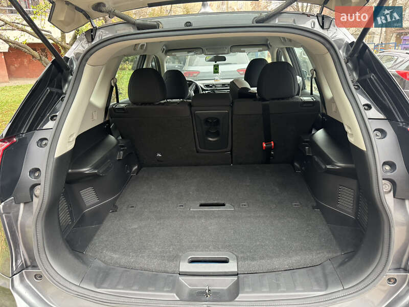Внедорожник / Кроссовер Nissan Rogue 2017 в Львове фото 14 Внедорожник / Кроссовер Nissan Rogue 2017 в Львове