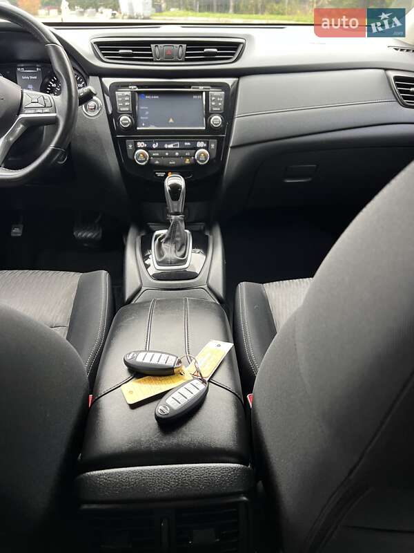 Внедорожник / Кроссовер Nissan Rogue 2017 в Ровно фото 33 Внедорожник / Кроссовер Nissan Rogue 2017 в Ровно