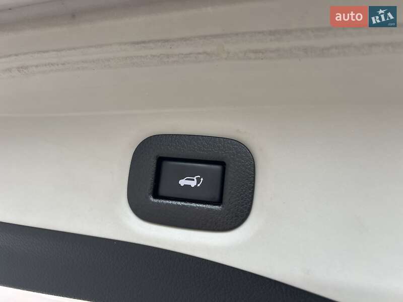 Внедорожник / Кроссовер Nissan Rogue 2017 в Ровно фото 40 Внедорожник / Кроссовер Nissan Rogue 2017 в Ровно