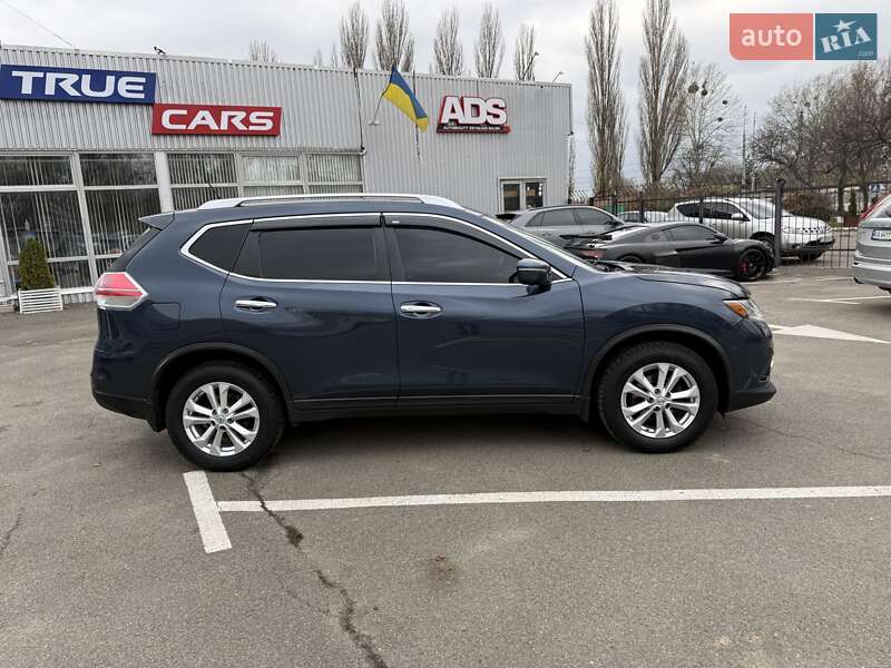Позашляховик / Кросовер Nissan Rogue 2015 в Києві