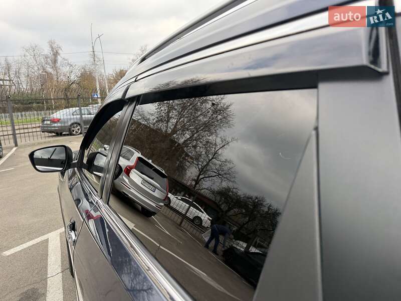 Позашляховик / Кросовер Nissan Rogue 2015 в Києві