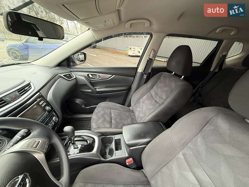 Позашляховик / Кросовер Nissan Rogue 2015 в Києві