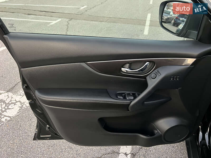 Позашляховик / Кросовер Nissan Rogue 2019 в Києві