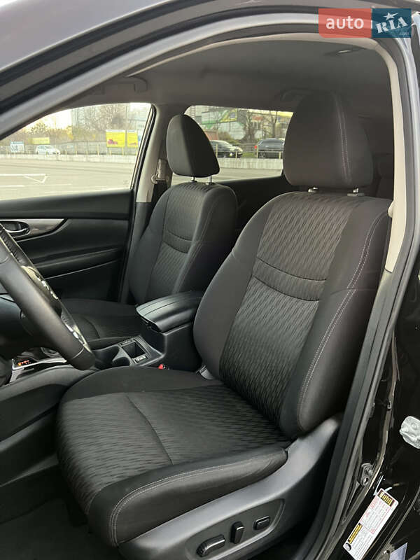 Позашляховик / Кросовер Nissan Rogue 2019 в Києві