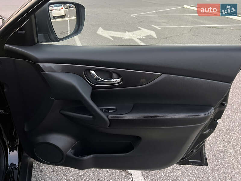 Позашляховик / Кросовер Nissan Rogue 2019 в Києві