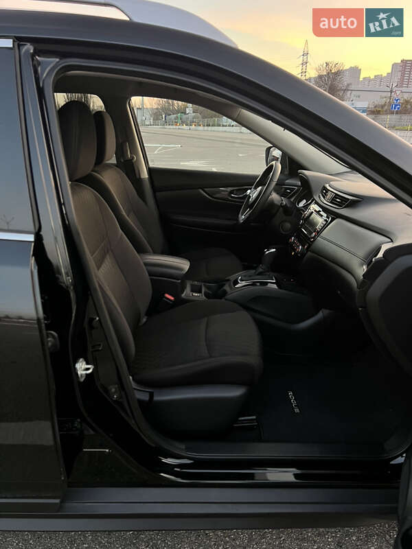 Позашляховик / Кросовер Nissan Rogue 2019 в Києві