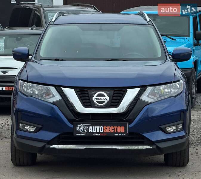 Внедорожник / Кроссовер Nissan Rogue 2017 в Харькове