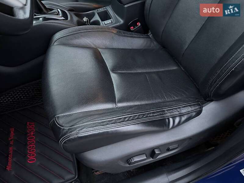 Внедорожник / Кроссовер Nissan Rogue 2017 в Харькове