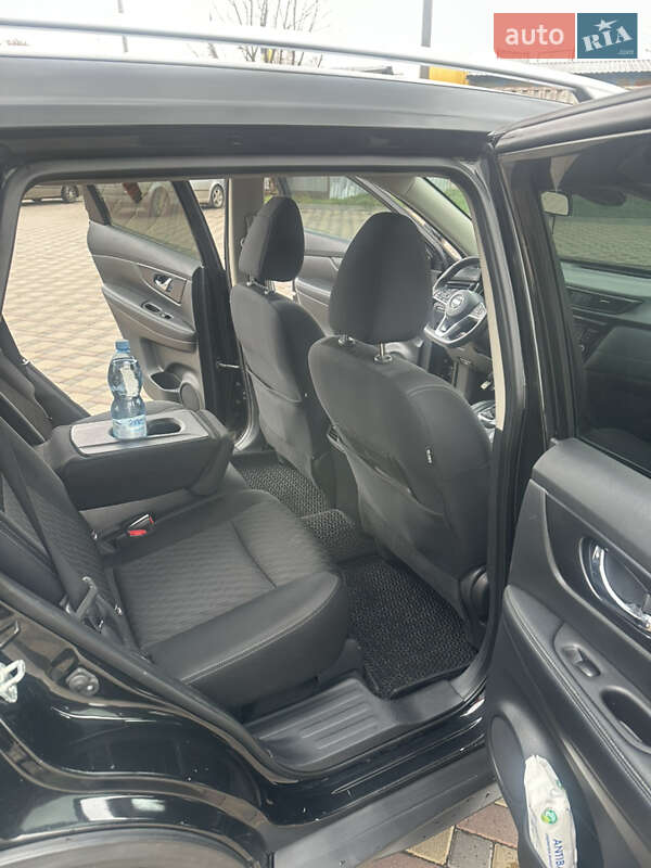 Внедорожник / Кроссовер Nissan Rogue 2020 в Гайсине